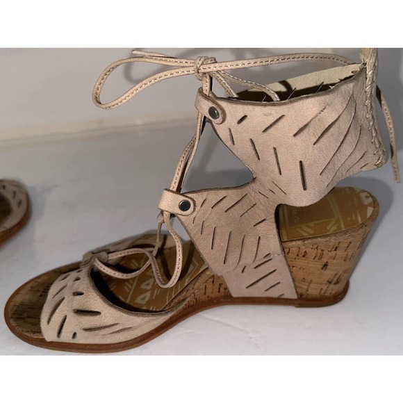 DV Dolce Vita tan‎ lace up wedge sandals size 7.5 - Picture 5 of 7